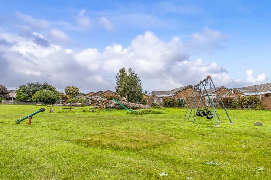 To Let 3 Bedroom Property for Rent in Kenridge Western Cape